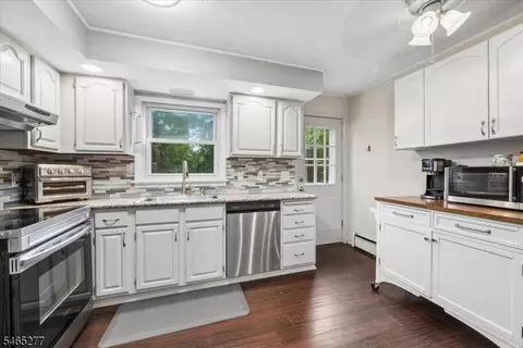 Entry Way - 43 River Rd, Stanhope, NJ 07874 photo 5 of 8