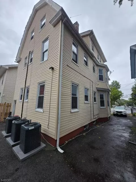 579 Stuyvesant Ave, Irvington, NJ 07111