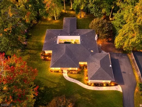 64 Dogwood Ter, Millington, NJ 07946