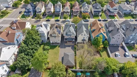 View/Area - 42 N Willow St, Montclair, NJ 07042 photo 3 of 3