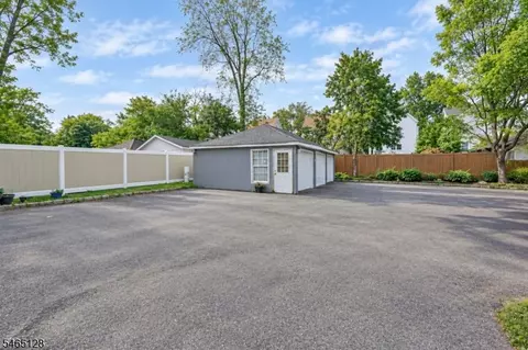 Exterior - 42 N Willow St, Montclair, NJ 07042 photo 5 of 6