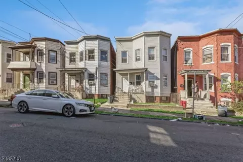 81 George St, Paterson, NJ 07503