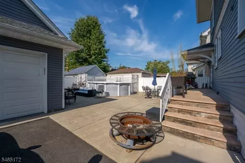 Exterior - 20 Hillside Rd, Elizabeth, NJ 07208 photo 1 of 8