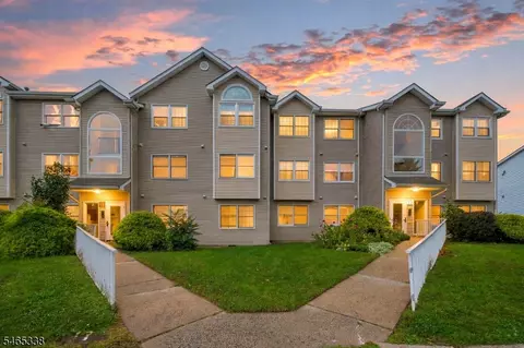 732 Edpas Rd, New Brunswick, NJ 08901