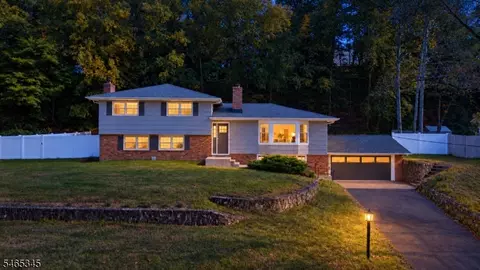 22 Mountainside Dr, Morristown, NJ 07960