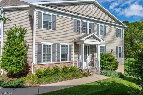 3 Addie Pl, Morristown, NJ 07960
