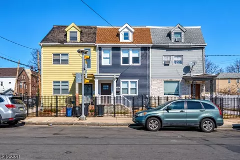 299 7th Ave # A, Newark, NJ 07107