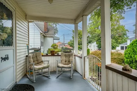 Exterior - 4 S Springfield Ave, Springfield, NJ 07081 photo 6 of 10