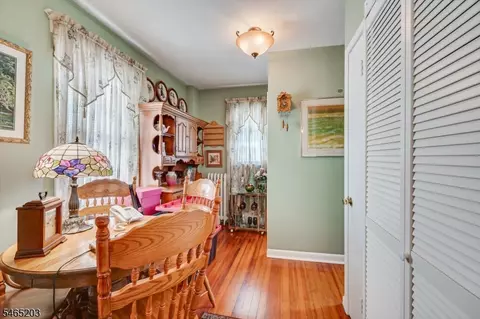 Entry Way - 4 S Springfield Ave, Springfield, NJ 07081 photo 1 of 3