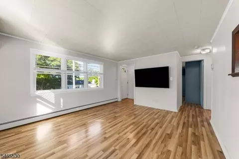 Living - 224 Baker St, Dover, NJ 07801 photo 4 of 4