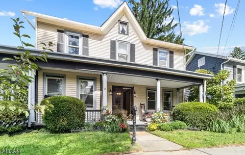 74 Brunswick Ave, Bloomsbury, NJ 08804