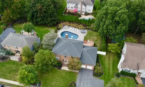 View/Area - 178 Webster Dr, Wayne, NJ 07470 photo 1 of 3