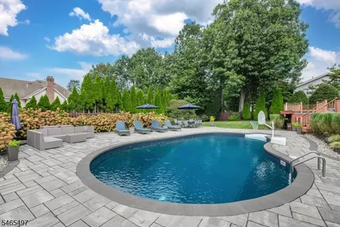 Exterior - 178 Webster Dr, Wayne, NJ 07470 photo 6 of 7
