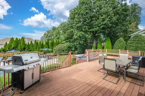 Exterior - 178 Webster Dr, Wayne, NJ 07470 photo 3 of 7