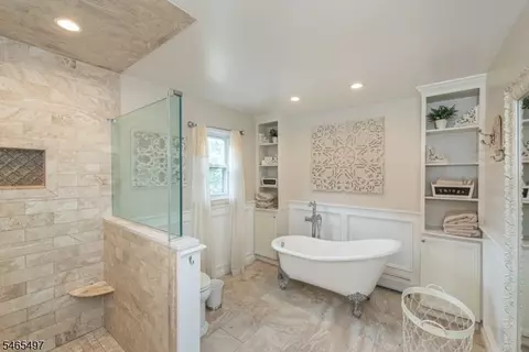 Bath - 178 Webster Dr, Wayne, NJ 07470 photo 2 of 6