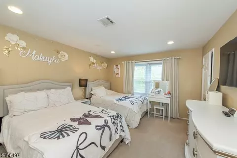 Bedroom - 178 Webster Dr, Wayne, NJ 07470 photo 3 of 3