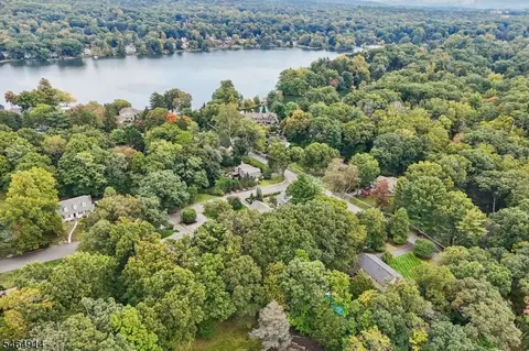 View/Area - 40 Brook Ter, Wayne, NJ 07470 photo 1 of 3