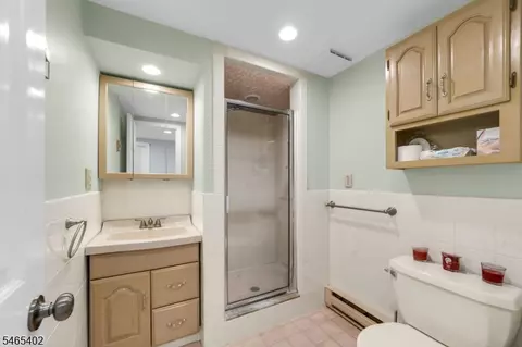 Bath - 9 Shetland Dr, Clark, NJ 07066 photo 2 of 2