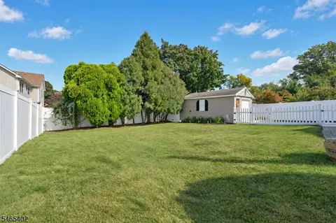Exterior - 9 Shetland Dr, Clark, NJ 07066 photo 5 of 6