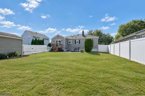 Exterior - 9 Shetland Dr, Clark, NJ 07066 photo 6 of 6