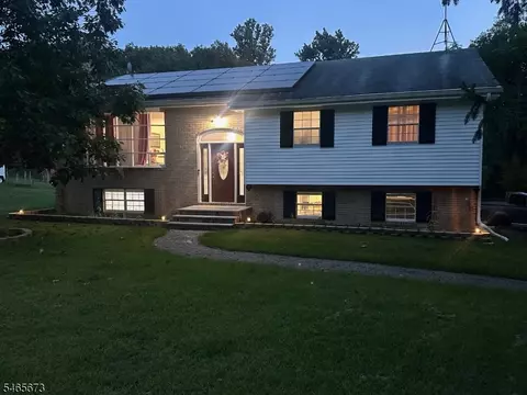 22 Spring Valley Rd, Hardwick Twp, NJ 07825