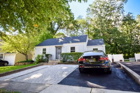 76 Orchard Dr, Clifton, NJ 07012