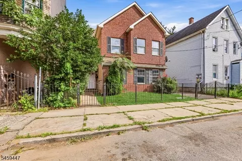 592-594 S 18th St, Newark, NJ 07103