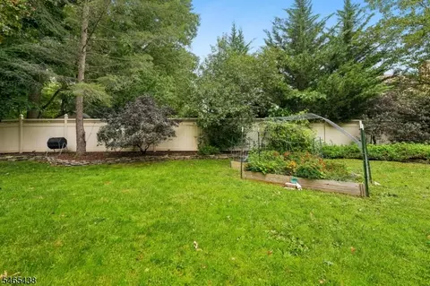 Exterior - 564 Mountain Ave, Springfield, NJ 07081 photo 13 of 16