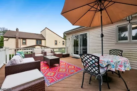 Exterior - 564 Mountain Ave, Springfield, NJ 07081 photo 7 of 16