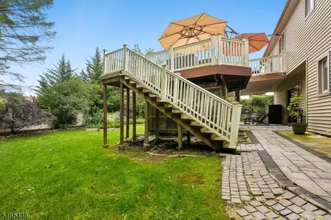 Exterior - 564 Mountain Ave, Springfield, NJ 07081 photo 12 of 16