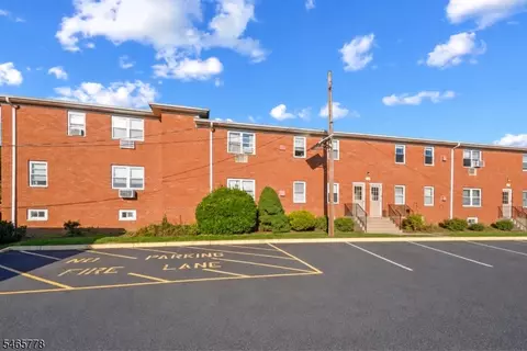 Exterior - 49 Knox Ter #2A, Wayne, NJ 07470 photo 2 of 2