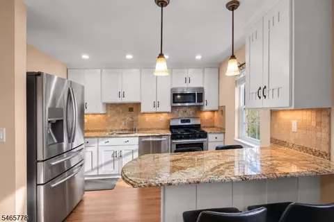 Kitchen - 49 Knox Ter #2A, Wayne, NJ 07470 photo 2 of 5