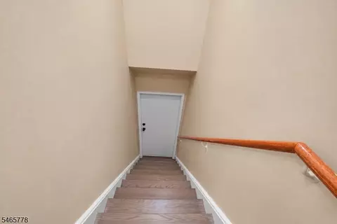 Entry Way - 49 Knox Ter #2A, Wayne, NJ 07470 photo 4 of 5