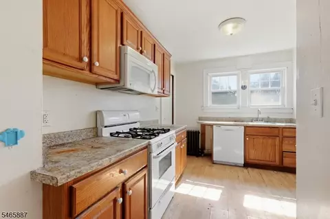 Kitchen - 4 Denman Pl, Summit, NJ 07901 photo 1 of 2
