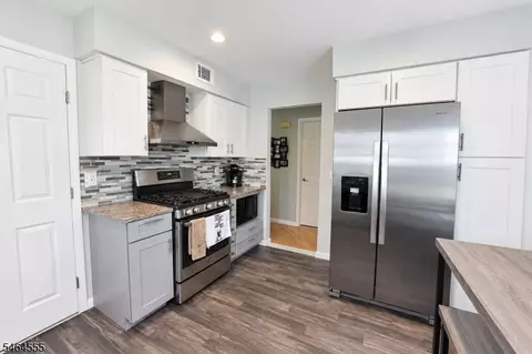 Kitchen - 1 Sparrow Cir, Newton, NJ 07860 photo 2 of 3