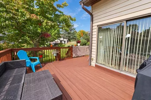 Exterior - 1 Sparrow Cir, Newton, NJ 07860 photo 5 of 7
