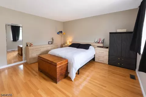 Bedroom - 1 Sparrow Cir, Newton, NJ 07860 photo 2 of 5