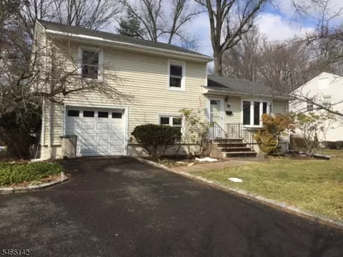 74 S Ashby Ave, Livingston, NJ 07039