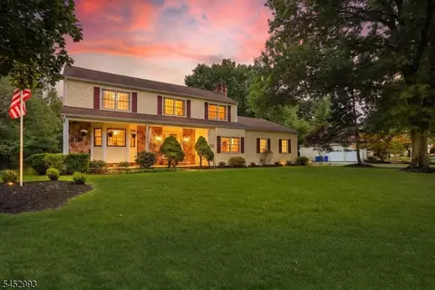 3 Ivy Ln, Hillsborough, NJ 08844