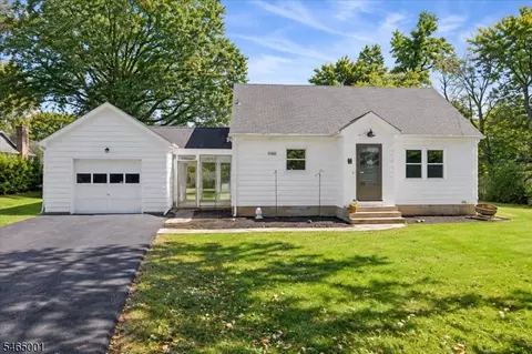 4 Rambler Dr, Bridgewater, NJ 08807