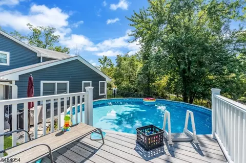 Exterior - 137 Perryville Rd, Hampton, NJ 08827 photo 3 of 7
