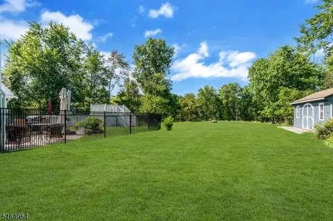 Exterior - 137 Perryville Rd, Hampton, NJ 08827 photo 7 of 7