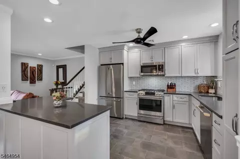 Kitchen - 137 Perryville Rd, Hampton, NJ 08827 photo 1 of 4