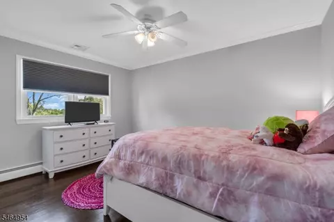 Bedroom - 137 Perryville Rd, Hampton, NJ 08827 photo 1 of 7
