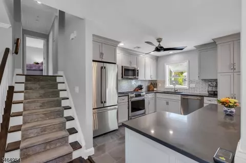 Kitchen - 137 Perryville Rd, Hampton, NJ 08827 photo 4 of 4