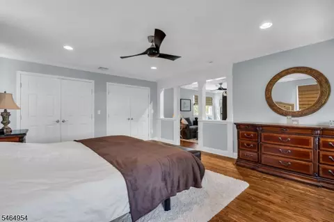 Bedroom - 137 Perryville Rd, Hampton, NJ 08827 photo 5 of 7