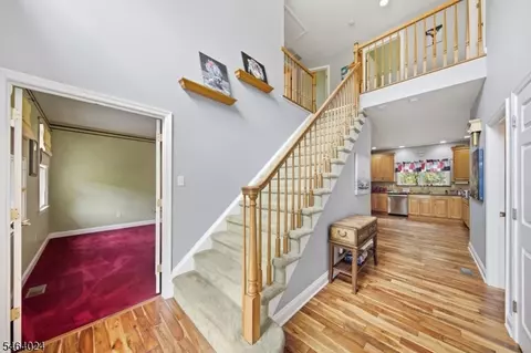 Entry Way - 18 Cornerstone Dr, Hackettstown, NJ 07840 photo 2 of 9
