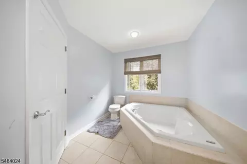 Bath - 18 Cornerstone Dr, Hackettstown, NJ 07840 photo 3 of 5