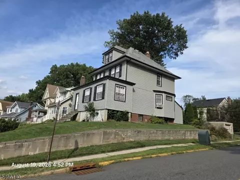 90 Midland Ave, East Orange, NJ 07017