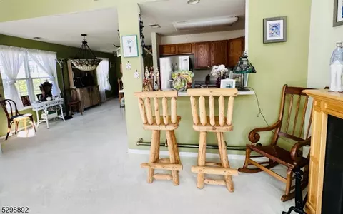 Entry Way - 110 Carter Rd, Haskell, NJ 07420 photo 2 of 5